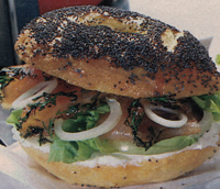 lachs-bagel_mit_frischkäse.jpg