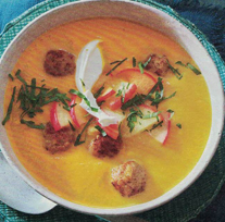 kürbissuppe_mit_apfel.jpg