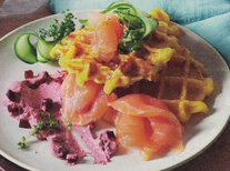 süßkartoffelwaffeln_mit_lachs.jpg