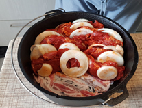 zwiebelschichtfleisch_aus_dem_dutch_oven_1.jpg